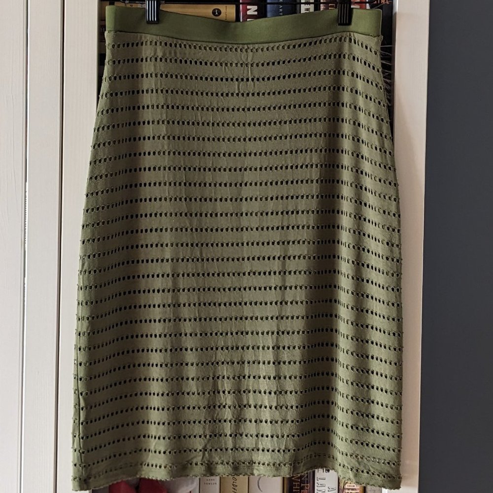 Avocado Green Knit Eyelet Skirt / Knee-Length / Pull On & Go / Size M